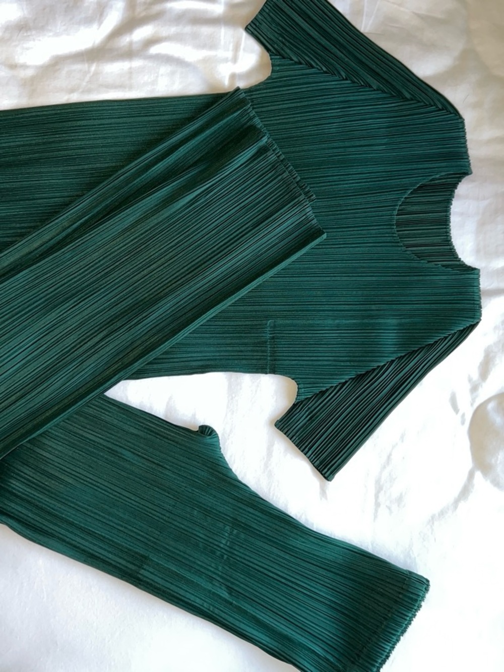 Pleated Two-Piece Top and Pants Set - Deep Emerald Green